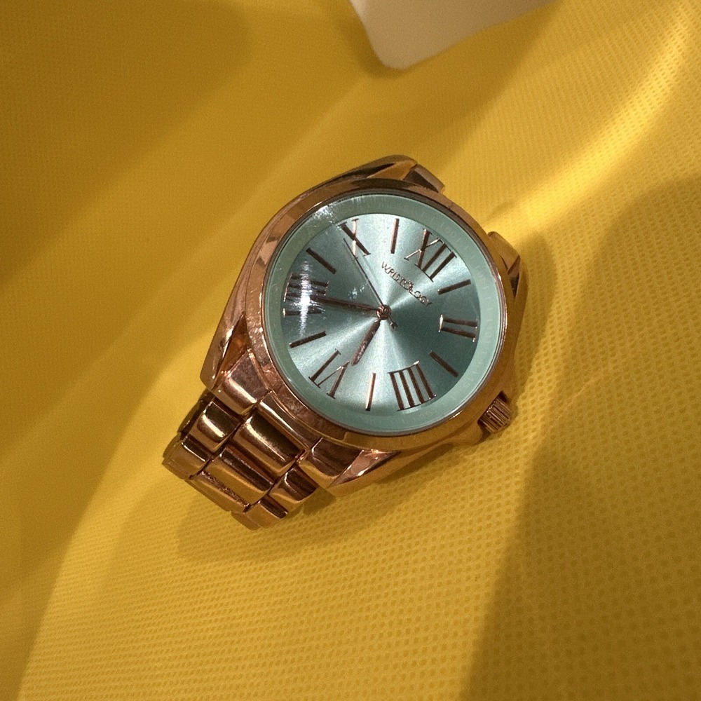 *Working* WRISTOLOGY WATCH - BLUE/GREEN FACE - GOLD TONE BAND - Scratchless